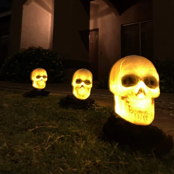 3pcs Light up Halloween Skull Decorations