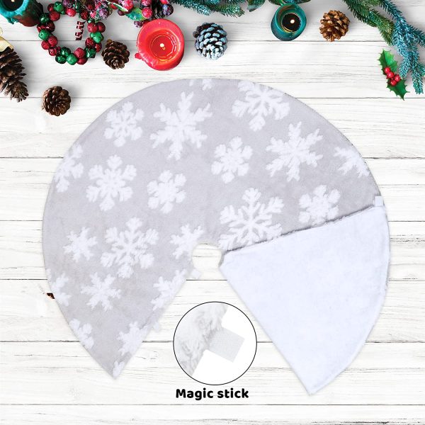 White Snowflake Christmas Tree Skirt 36in
