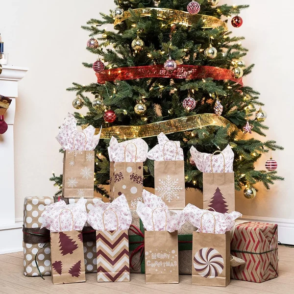 JOYIN 48 PCS Christmas Gift Bags, Kraft Bags with Handle Christmas  Characters for Christmas Party Favors, Gift Giving, Holidays Decorations,  Xmas