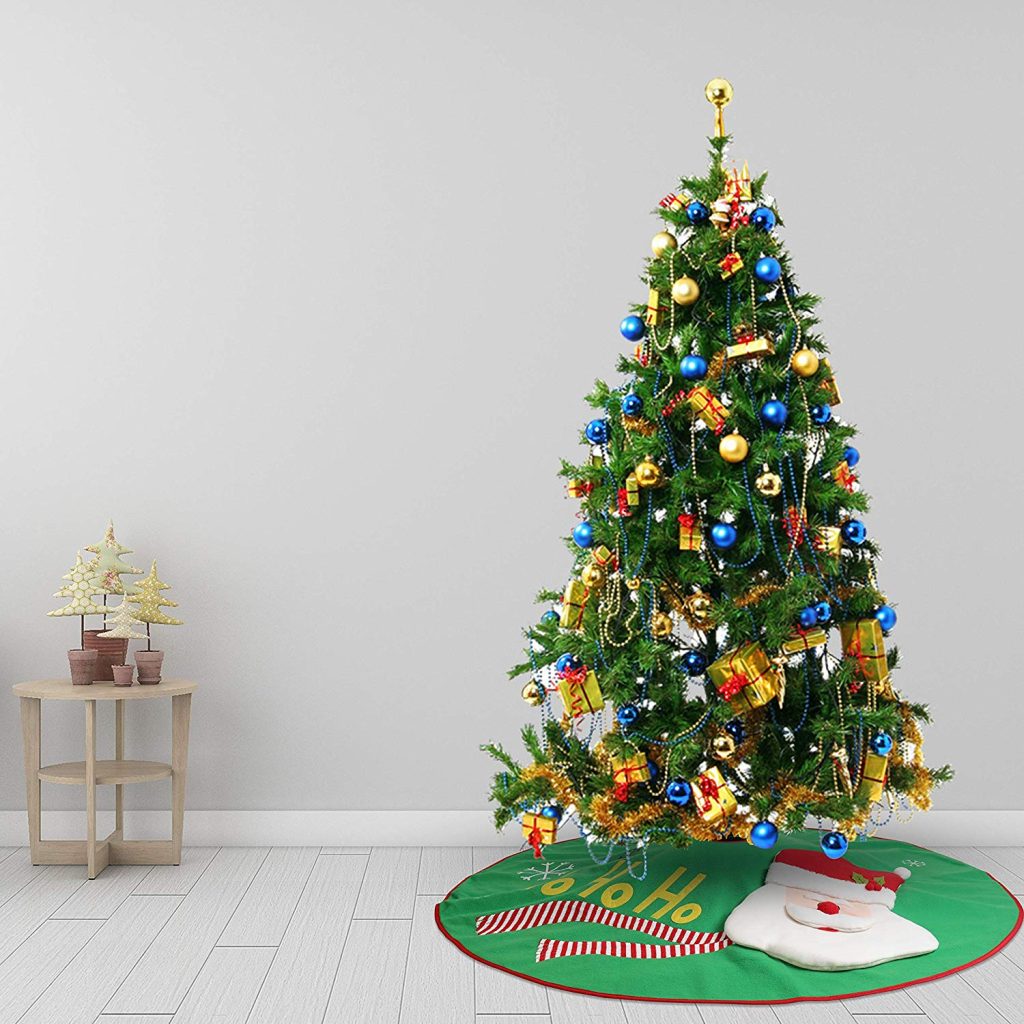 Christmas tree scene