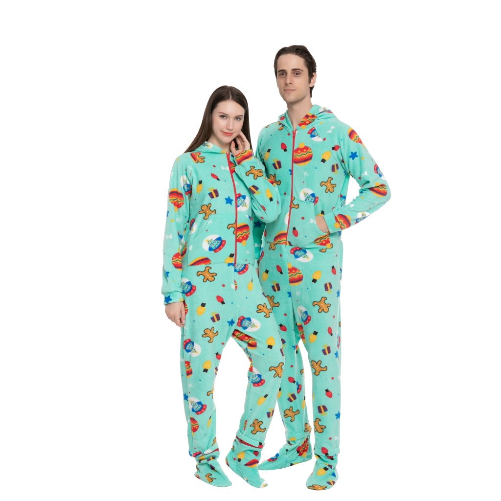 Green cartoon couples Christmas pajamas 
