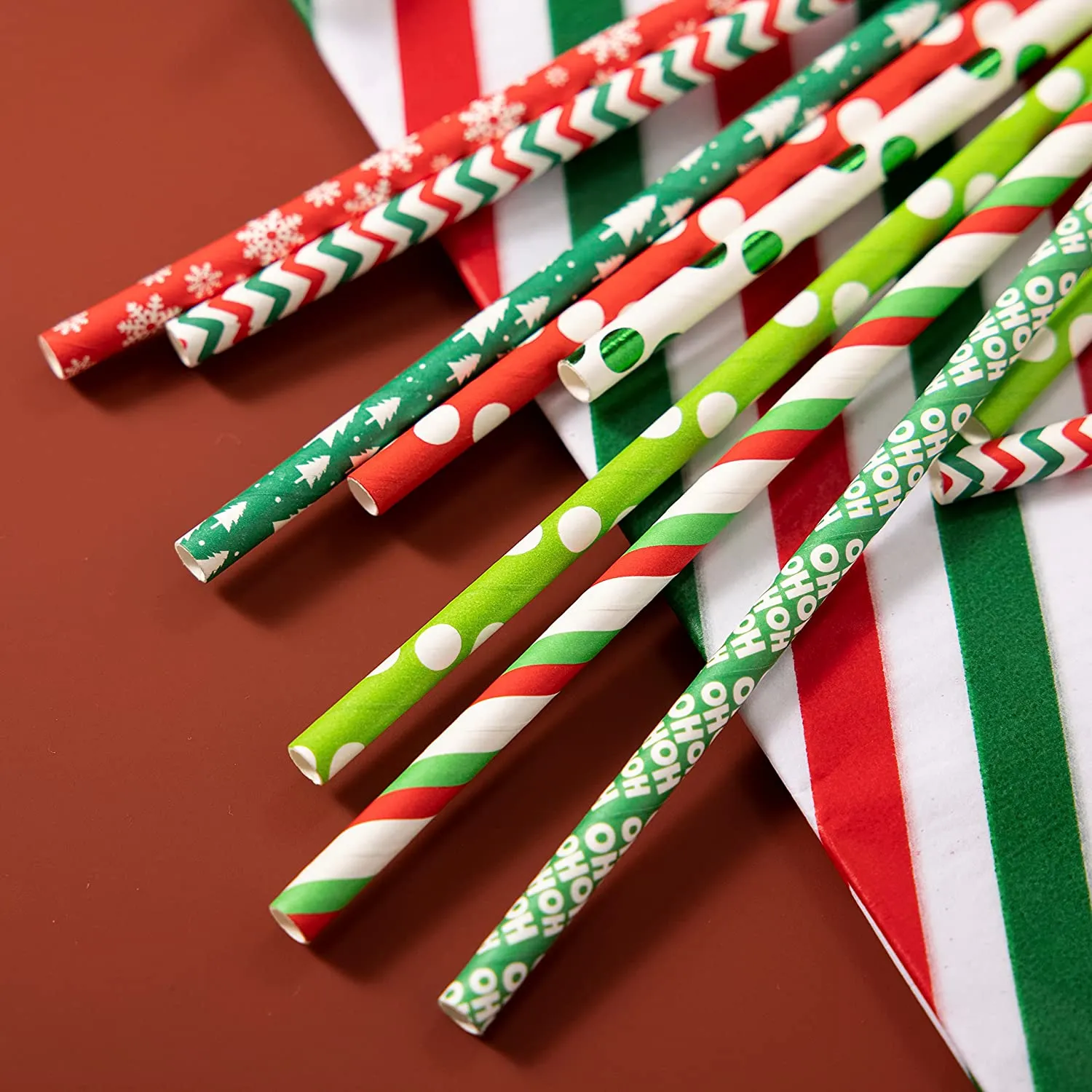 Festive 200pcs Christmas Disposable Drinking Paper Straws