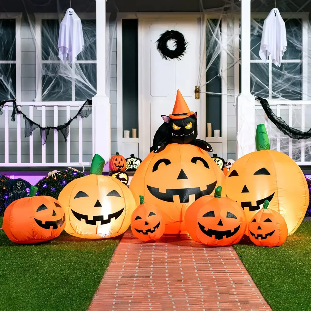 inflatable-pumpkins-with-witch’s-cat-decoration