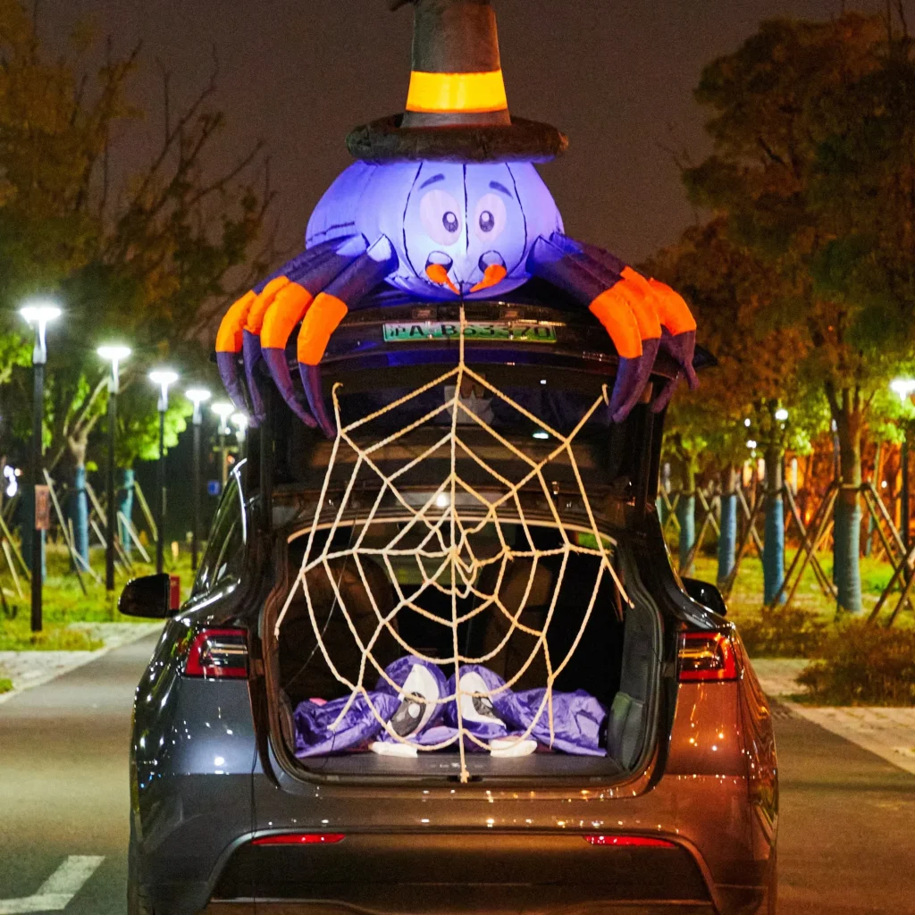 Inflatable-spider-car-trunk