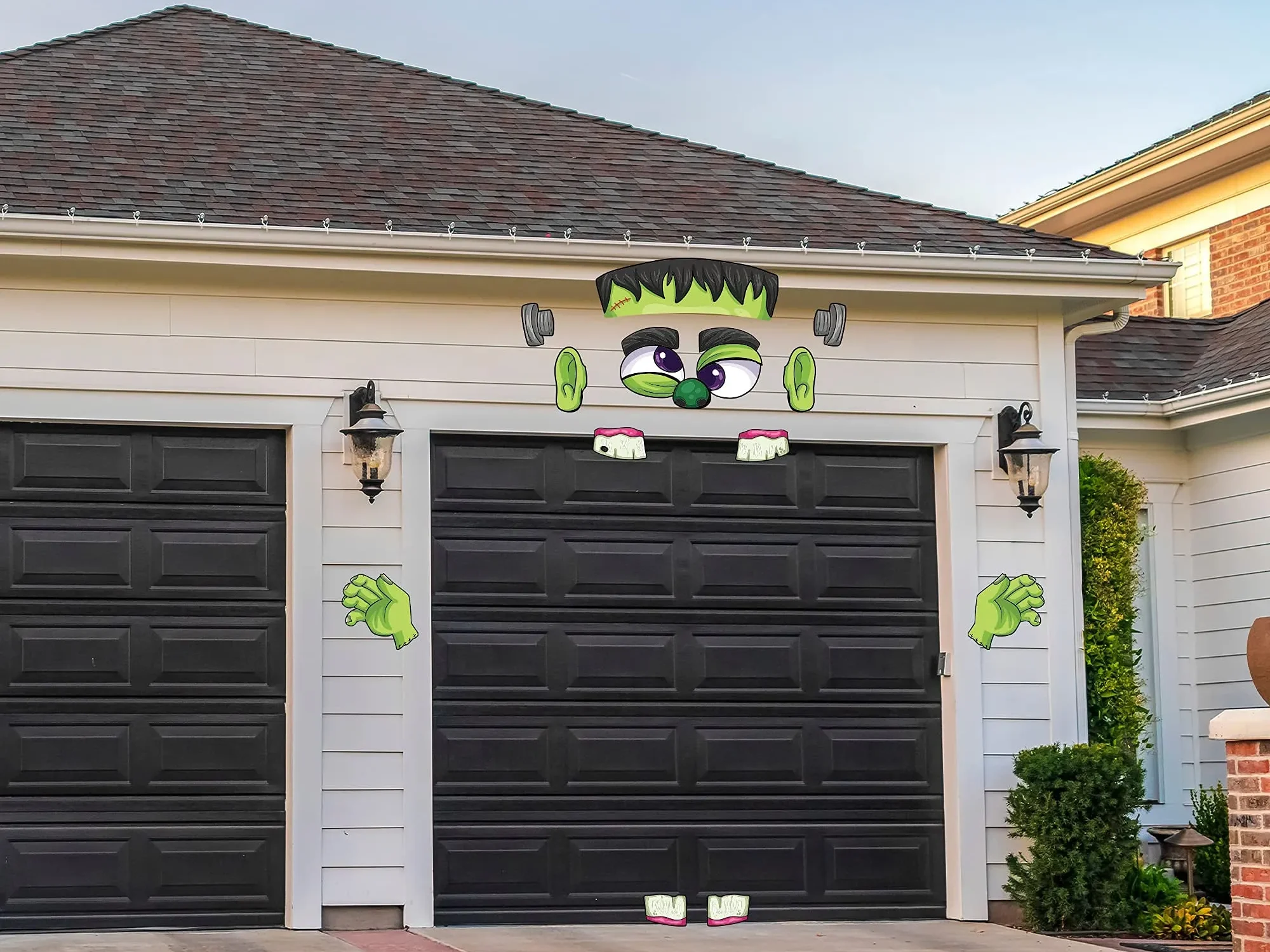 You are currently viewing 14 Halloween Garage Door Decorations You Must Have