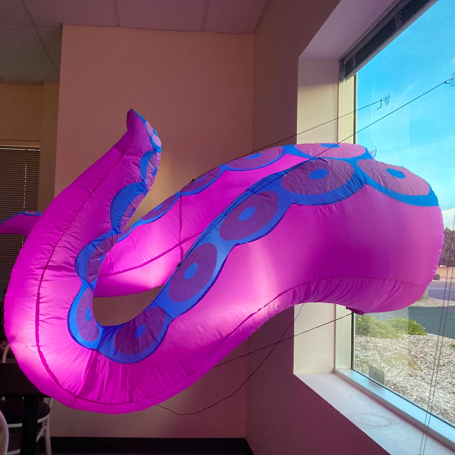 giant-octopus-tentacle-halloween-inflatable