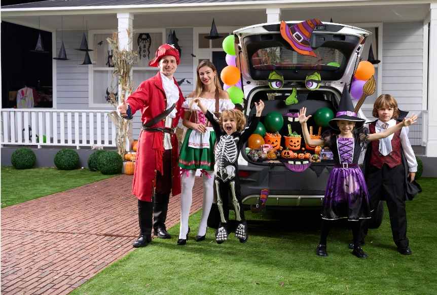 How to Organize Your Own Inflatable Trunk-or-Treat Event