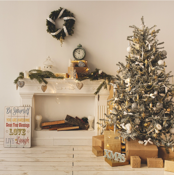 You are currently viewing How to Decorate a Mantel for Christmas? – Simple Steps