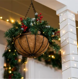 How to Decorate a Christmas Wreath?