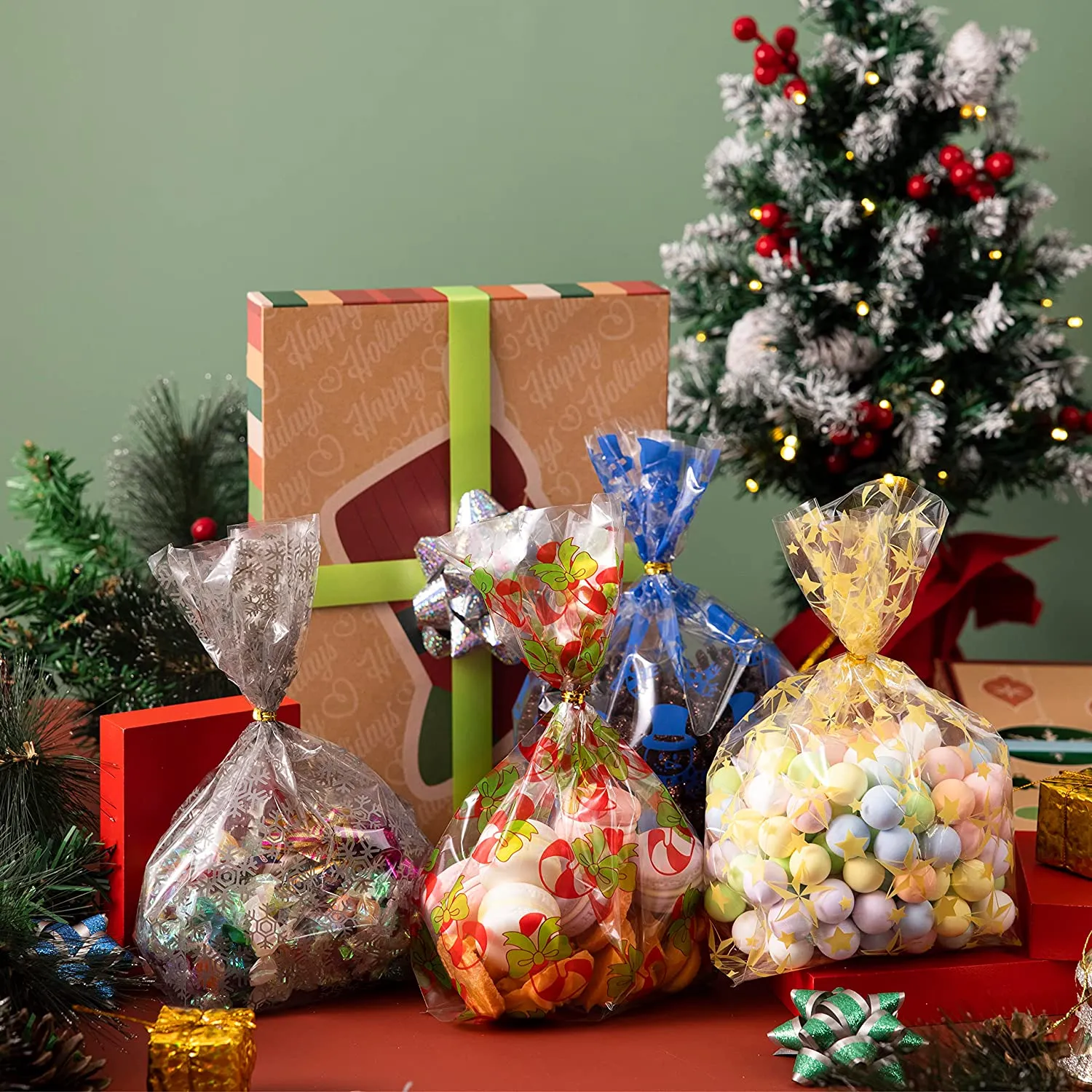 You are currently viewing 30 Things To Put In Christmas Goodie Bag For Kids