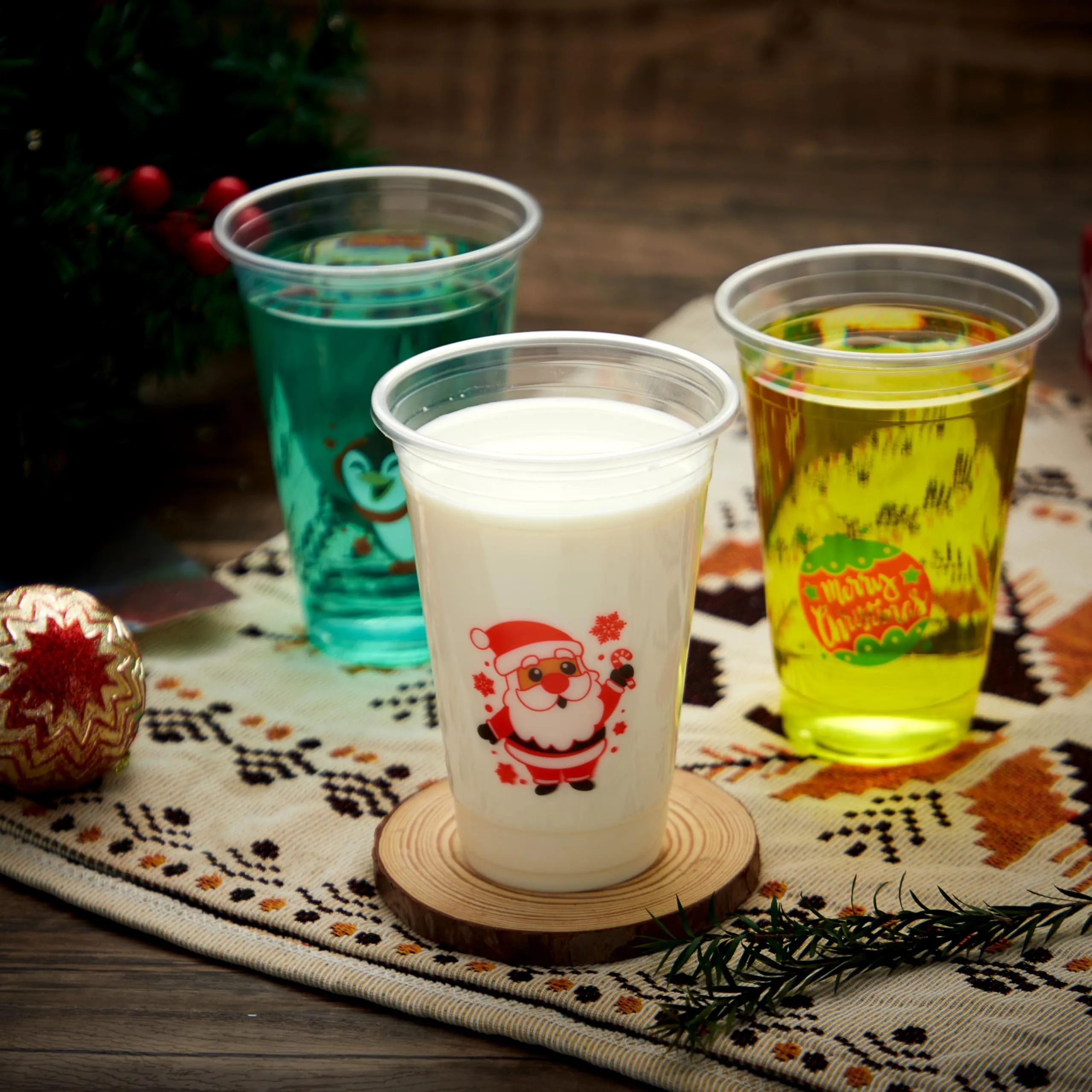 https://www.joyfy.com/wp-content/uploads/2023/11/36Pcs-12oz-Merry-Christmas-Disposable-Clear-Plastic-Coffee-Cups-4.webp