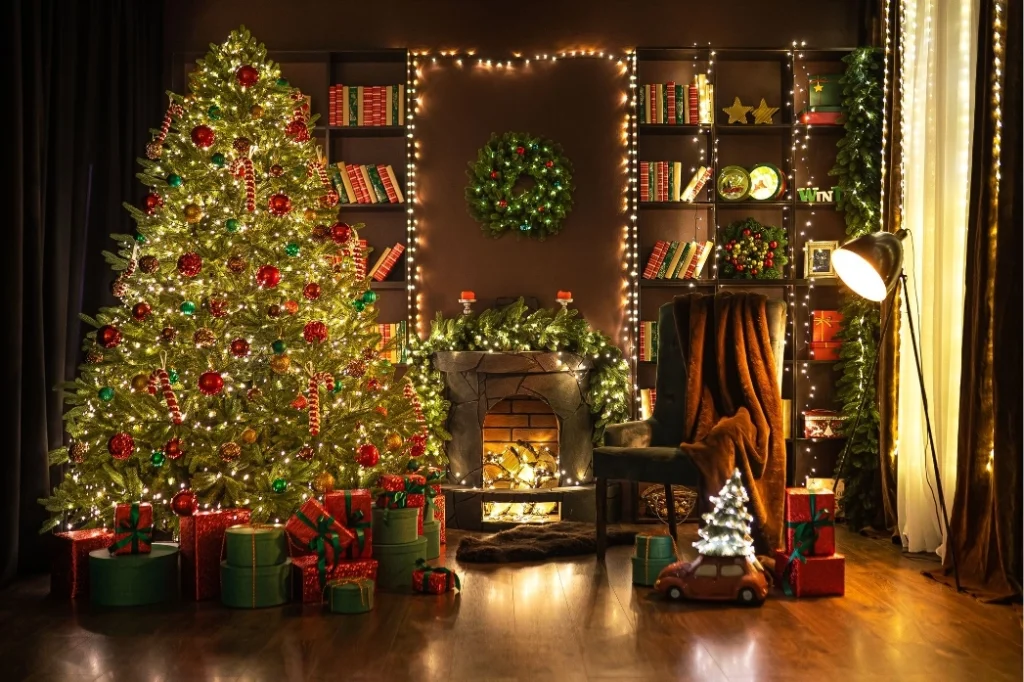 Opt for Christmas Space-Saving Decoration